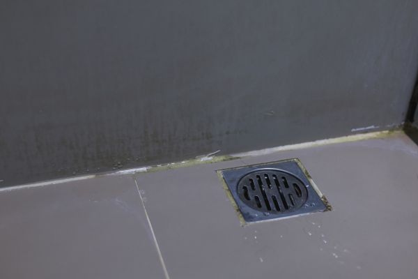 Bathroom Drain Installation in Saint Petersburg