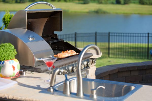 Outdoor Kitchen Plumbing in Saint Petersburg